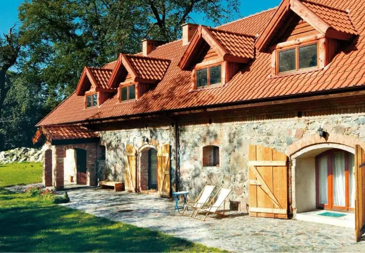 Adaptacja budynku gospodarczego na dom: formalności i koszty