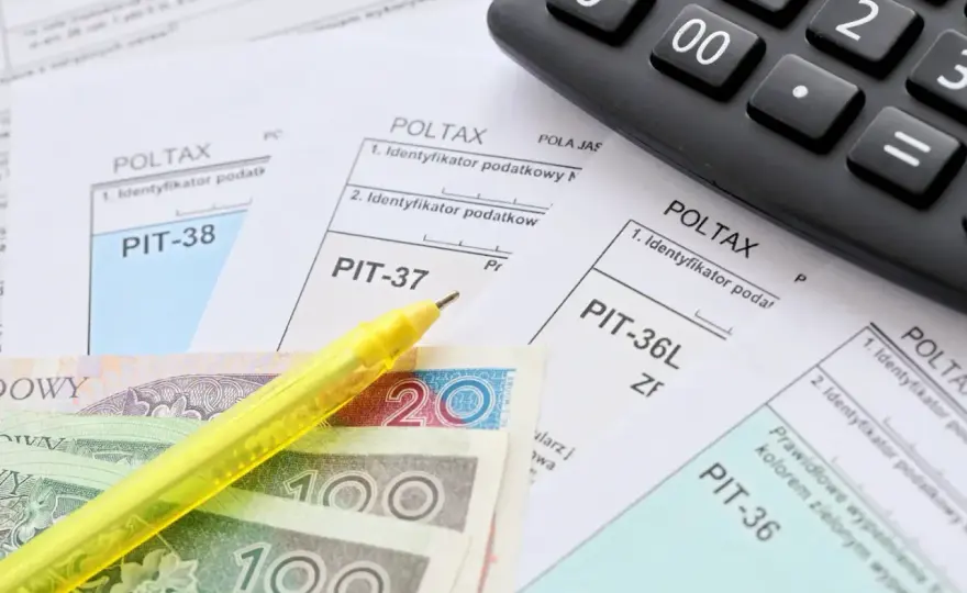 Jak zapłacić podatek za wynajem mieszkania 2026 - Ryczałt i PIT-28