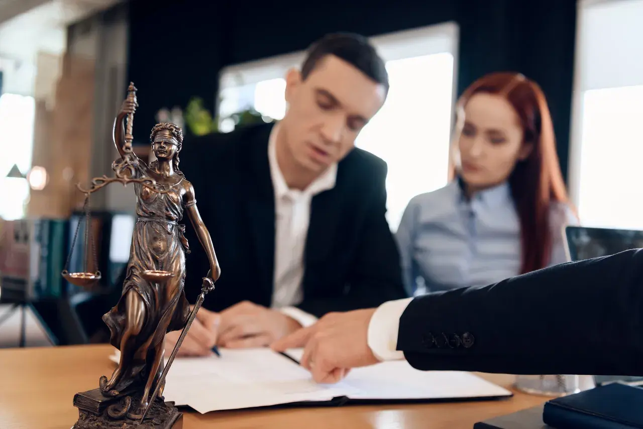 Ile trwa eksmisja z mieszkania? Poznaj zaskakujące fakty i terminy